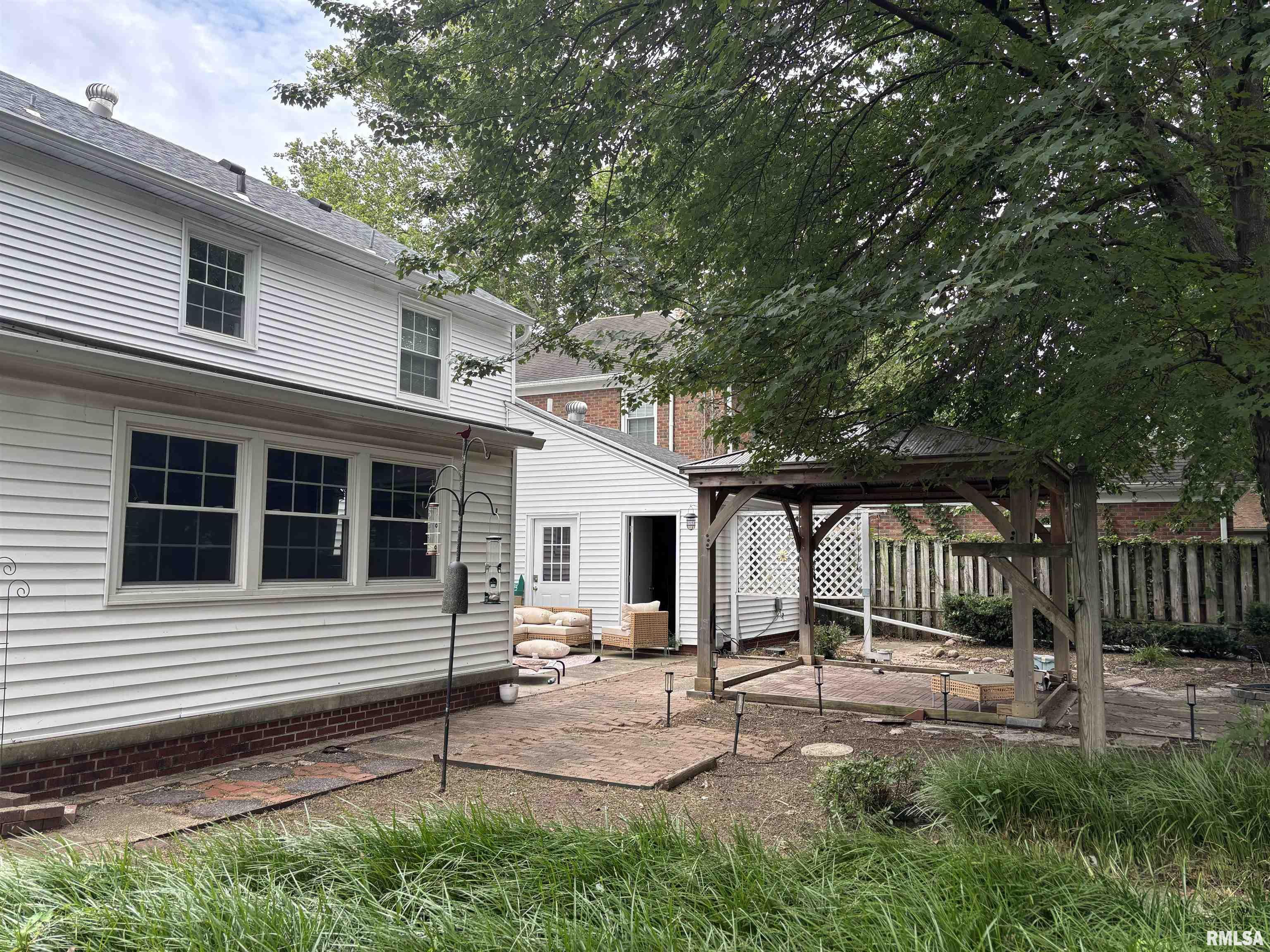 1417 South Douglas Avenue Springfield, IL 62704 - Photo 6 of 10
