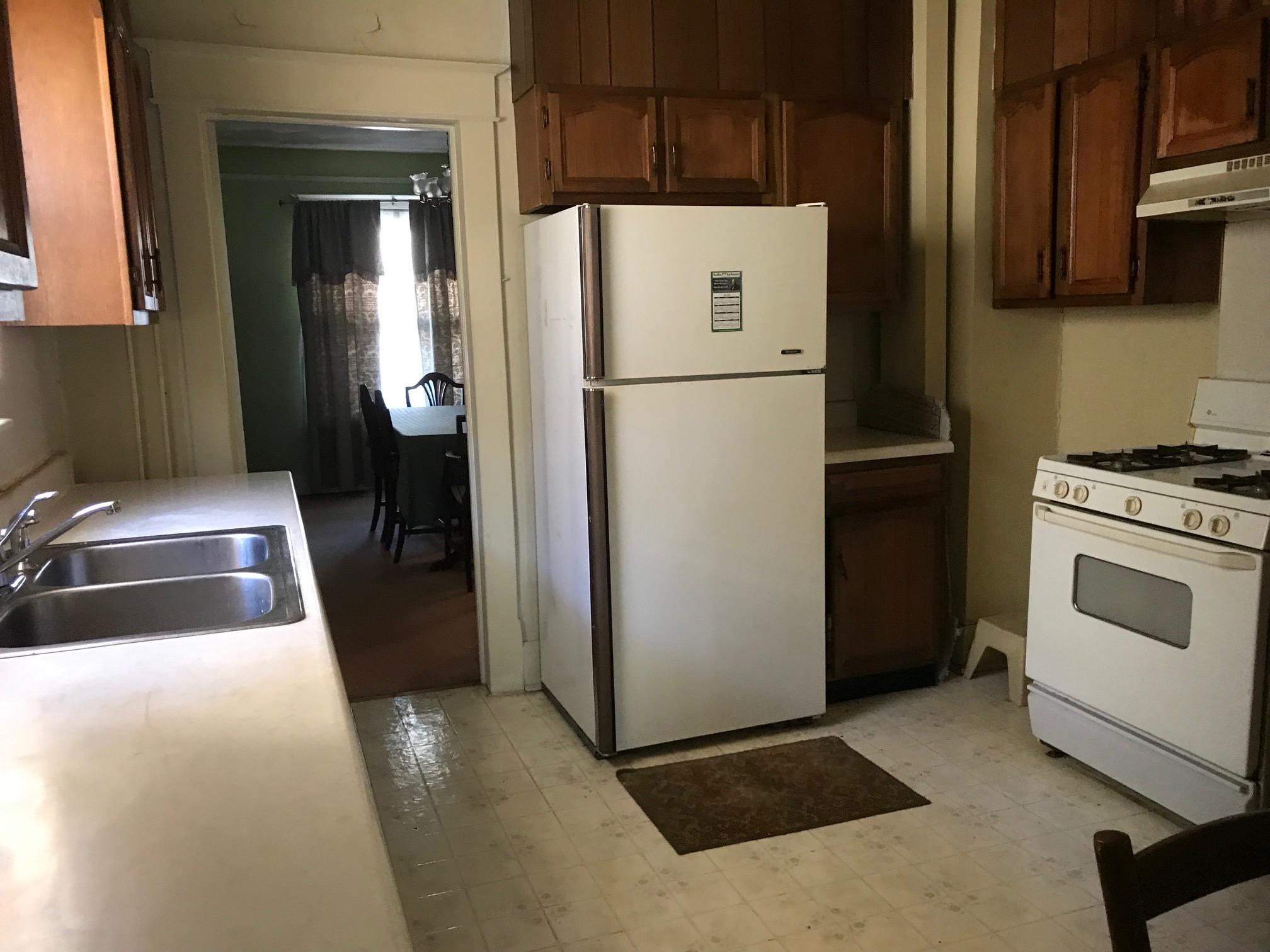 508 Rutherford Avenue Northwest Roanoke, VA 24016 - Photo 6 of 17 Kitchen