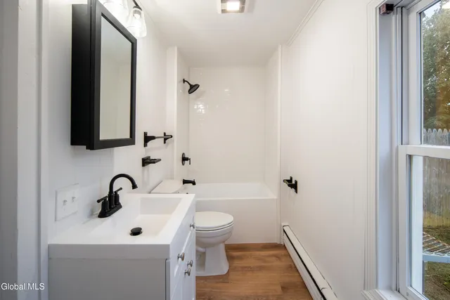 $1,995 | 37 Undine Street, Colonie, NY 12205