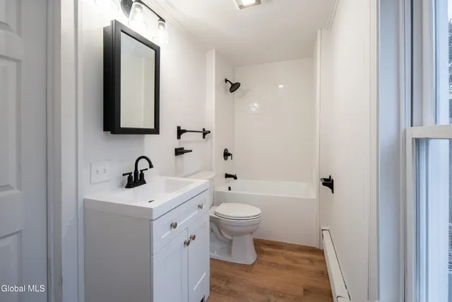 $1,995 | 37 Undine Street, Colonie, NY 12205