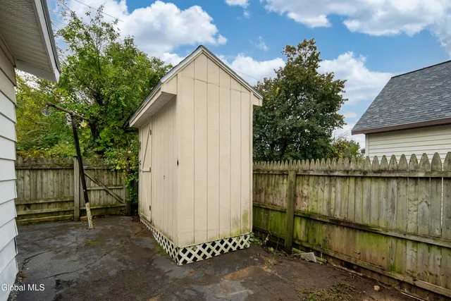 $1,995 | 37 Undine Street, Colonie, NY 12205