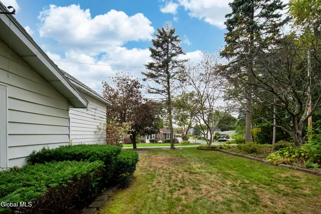 $1,995 | 37 Undine Street, Colonie, NY 12205