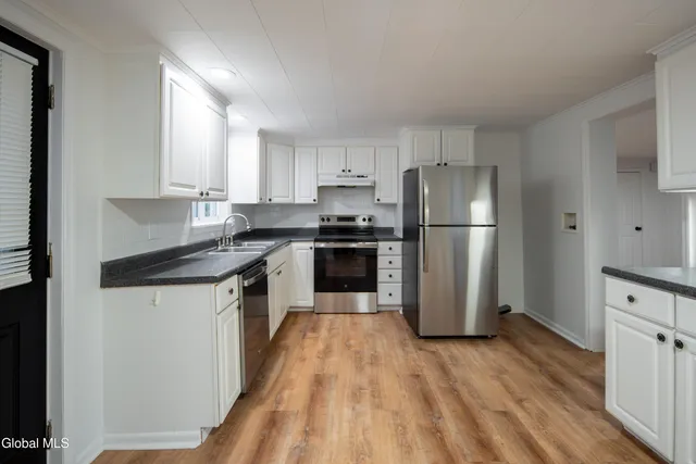 $1,995 | 37 Undine Street, Colonie, NY 12205