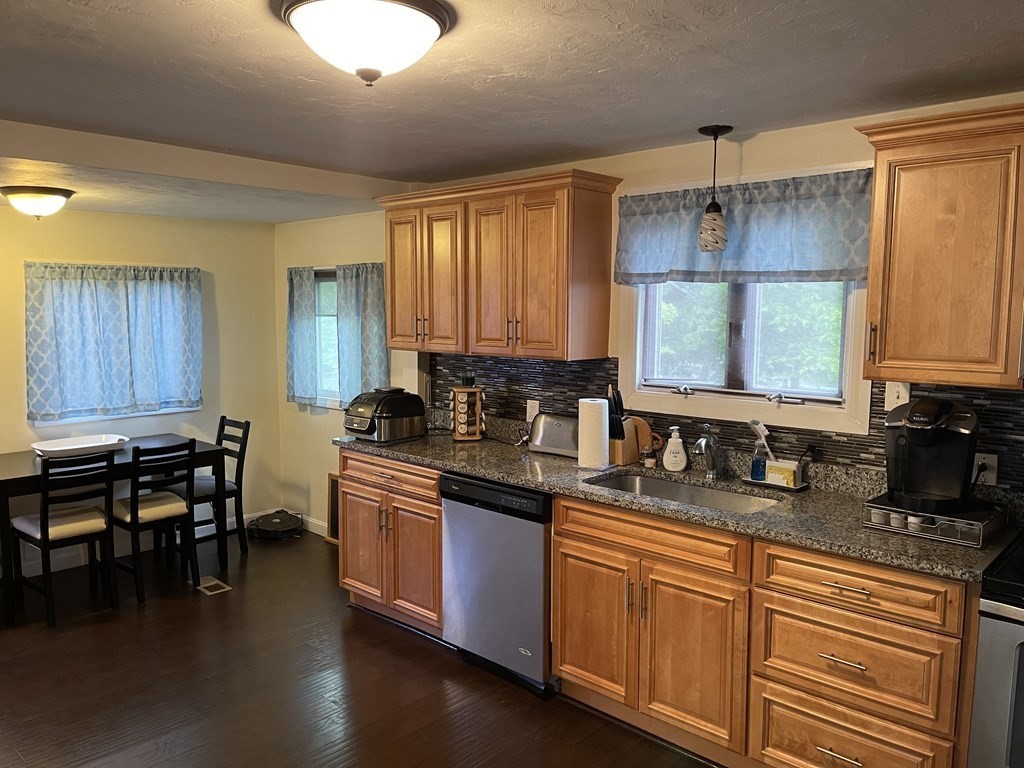 21 County Street Worcester, MA 01604 - Photo 6 of 14 Gallery Image 6