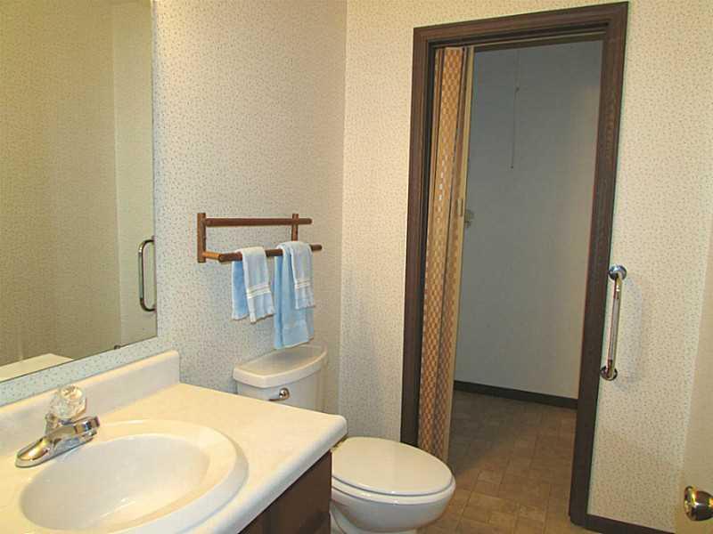 2719 Red Coach Drive, Unit 3 Springfield, OH 45503 - Photo 8 of 12