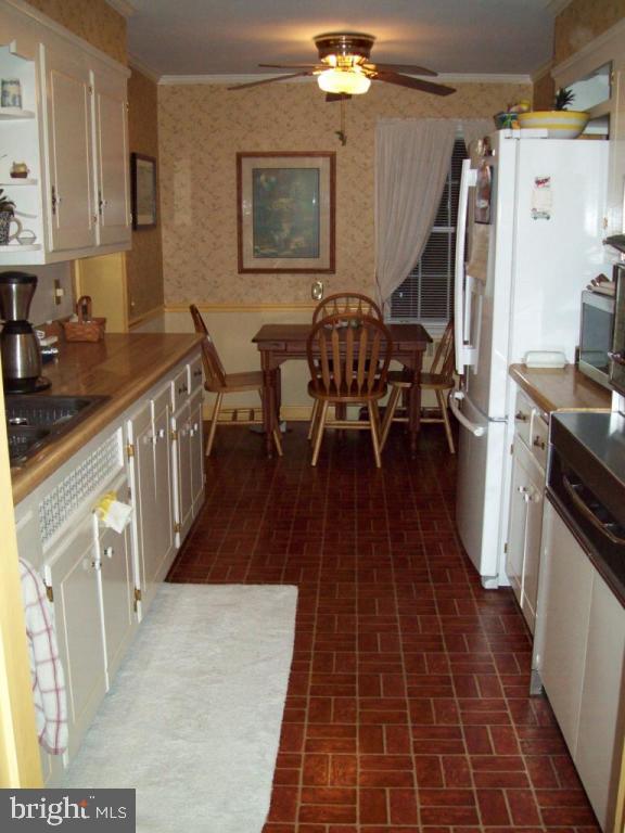 711 Farmingdale Road Lancaster, PA 17603 - Photo 8 of 31 Gallery Image 8