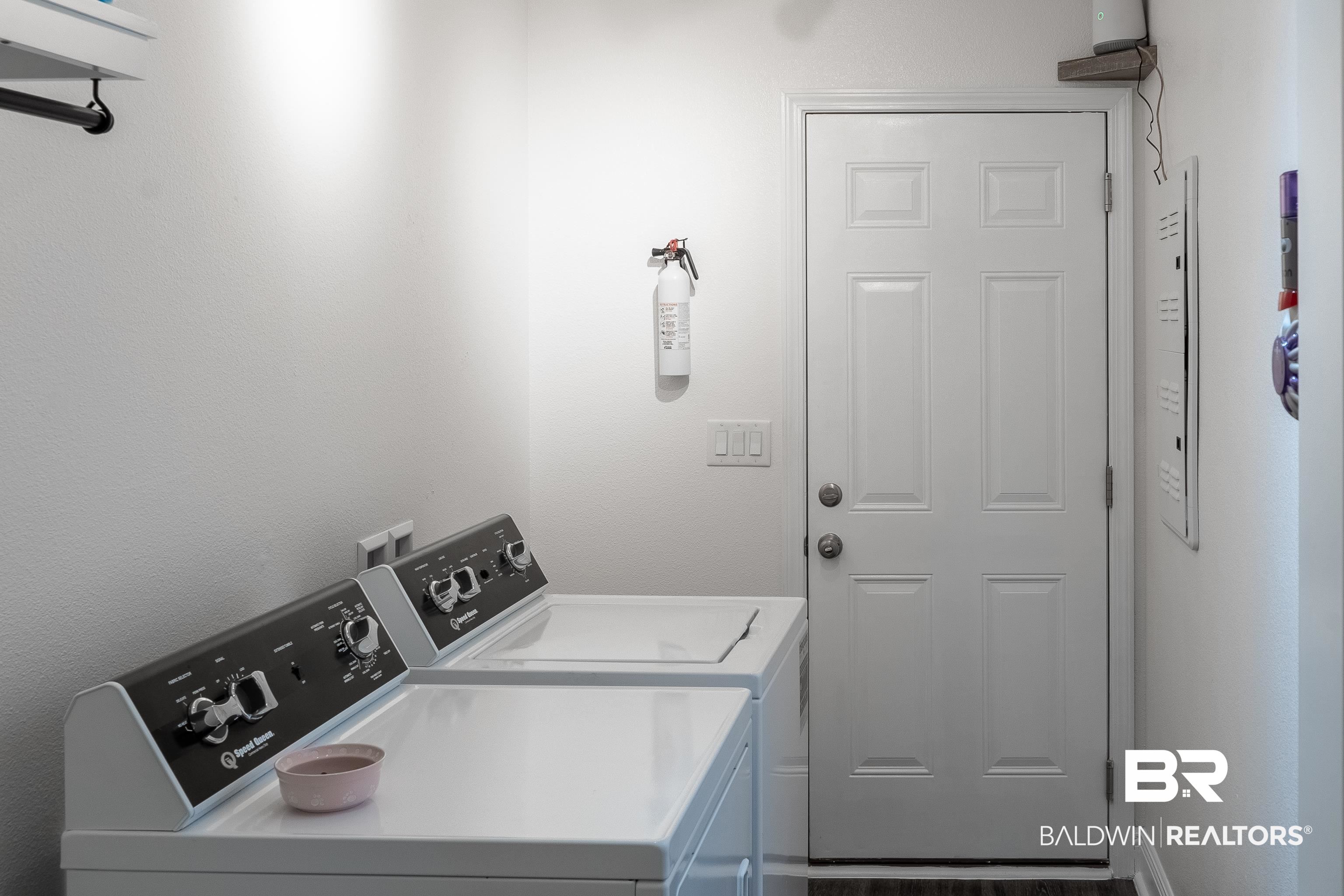 18926 Isleworth Way Foley, AL 36535 - Photo 16 of 33 Laundry