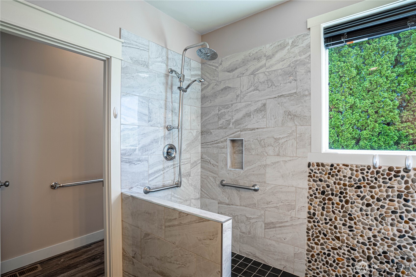1000 Sunset Lane Chelan, WA 98816 - Photo 15 of 37