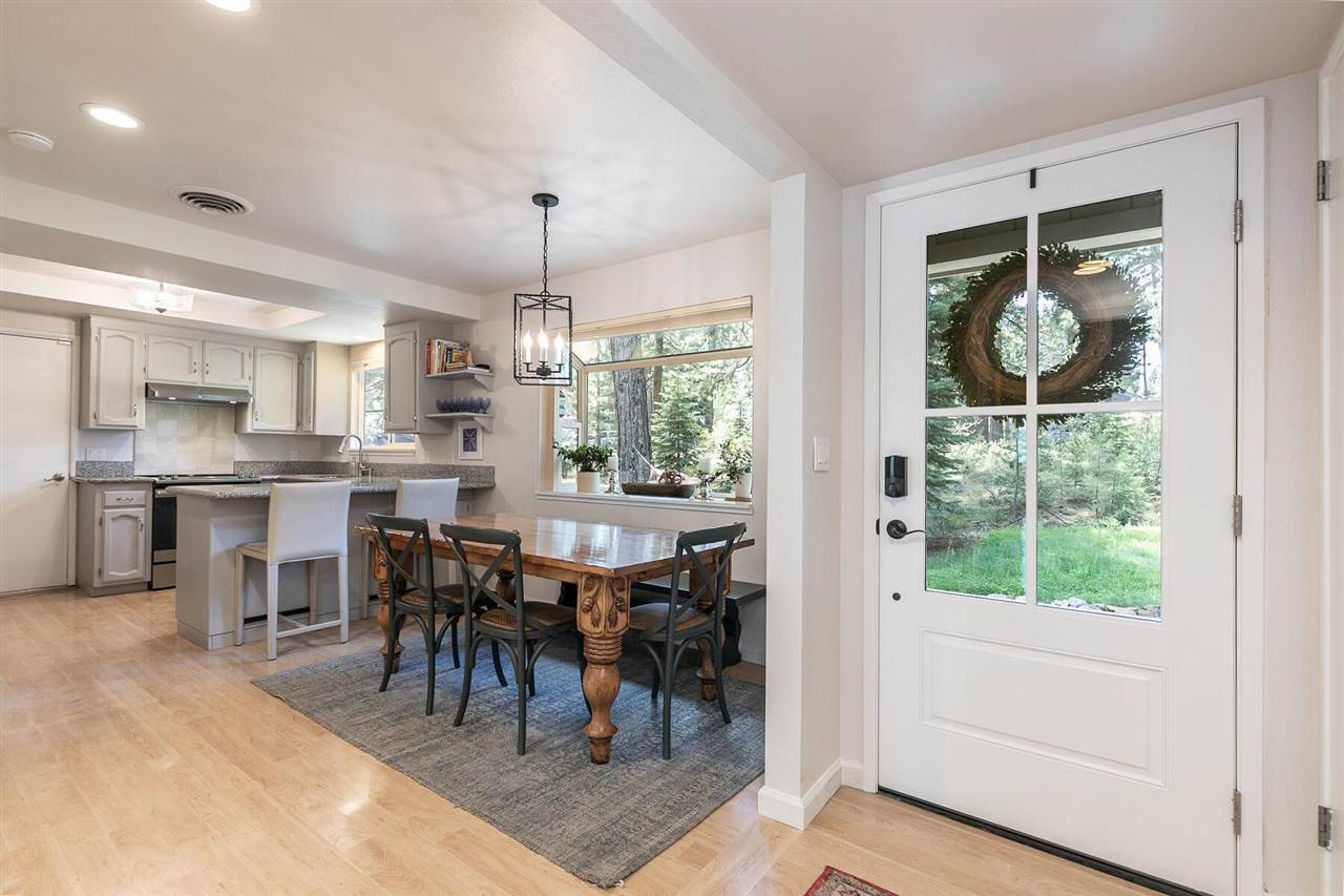 10659 Torrey Pine Road Truckee, CA 96161 - Photo 6 of 20 Gallery Image 6