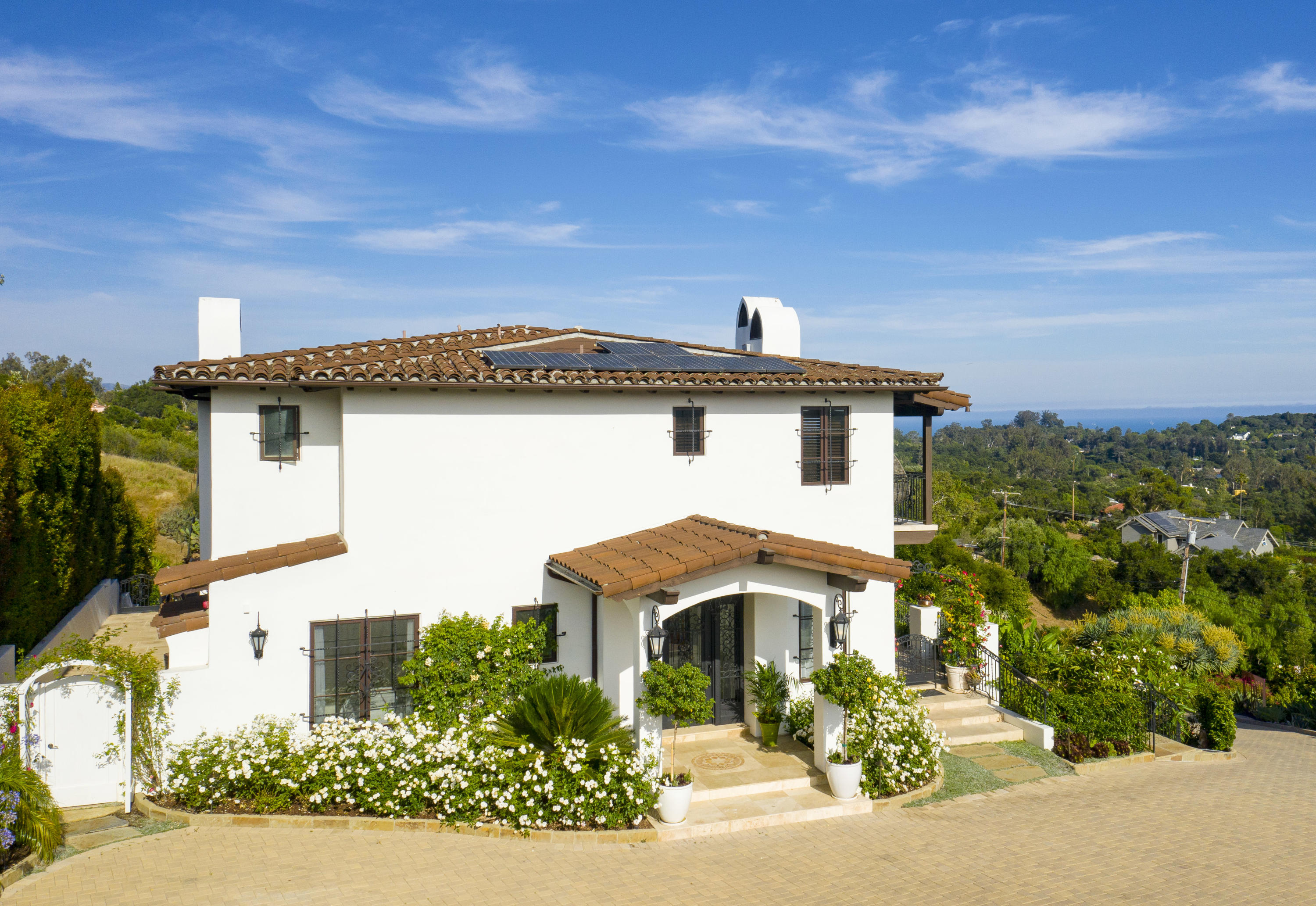 940 Coyote Road Santa Barbara, CA 93108 - Photo 2 of 38 Front Entrance