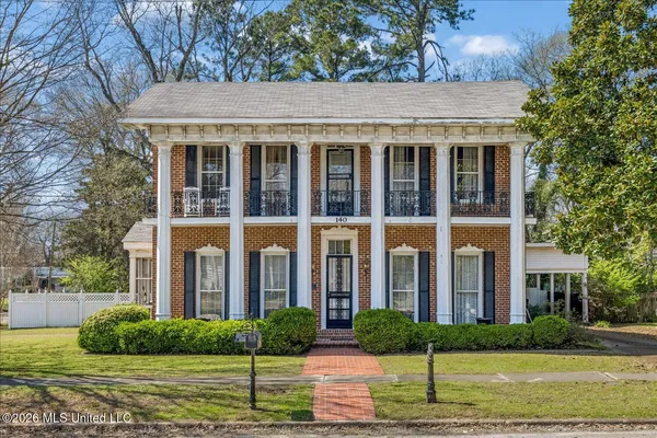 $375,000 | 140 North Maury Street, Unit M, Holly Springs, MS 38635