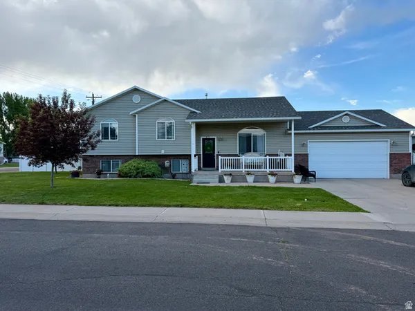 $450,000 | 631 East 600 North, Roosevelt, UT 84066