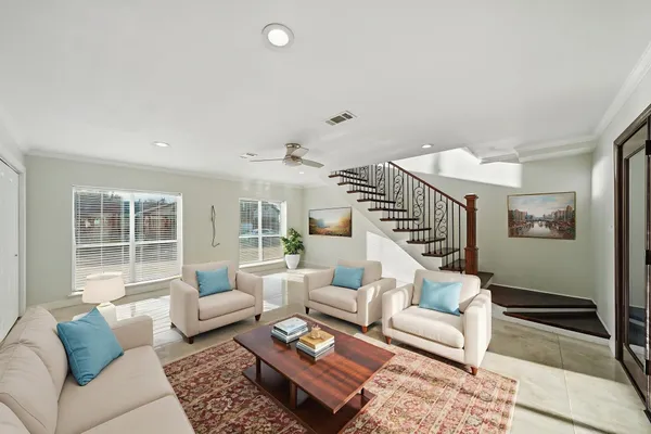 $2,300 | 10518 Pleasanton Drive, Houston, TX 77038