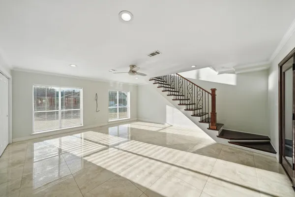 $2,300 | 10518 Pleasanton Drive, Houston, TX 77038