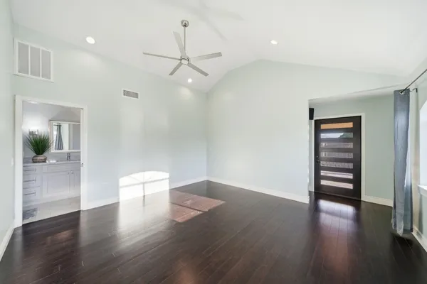 $2,300 | 10518 Pleasanton Drive, Houston, TX 77038