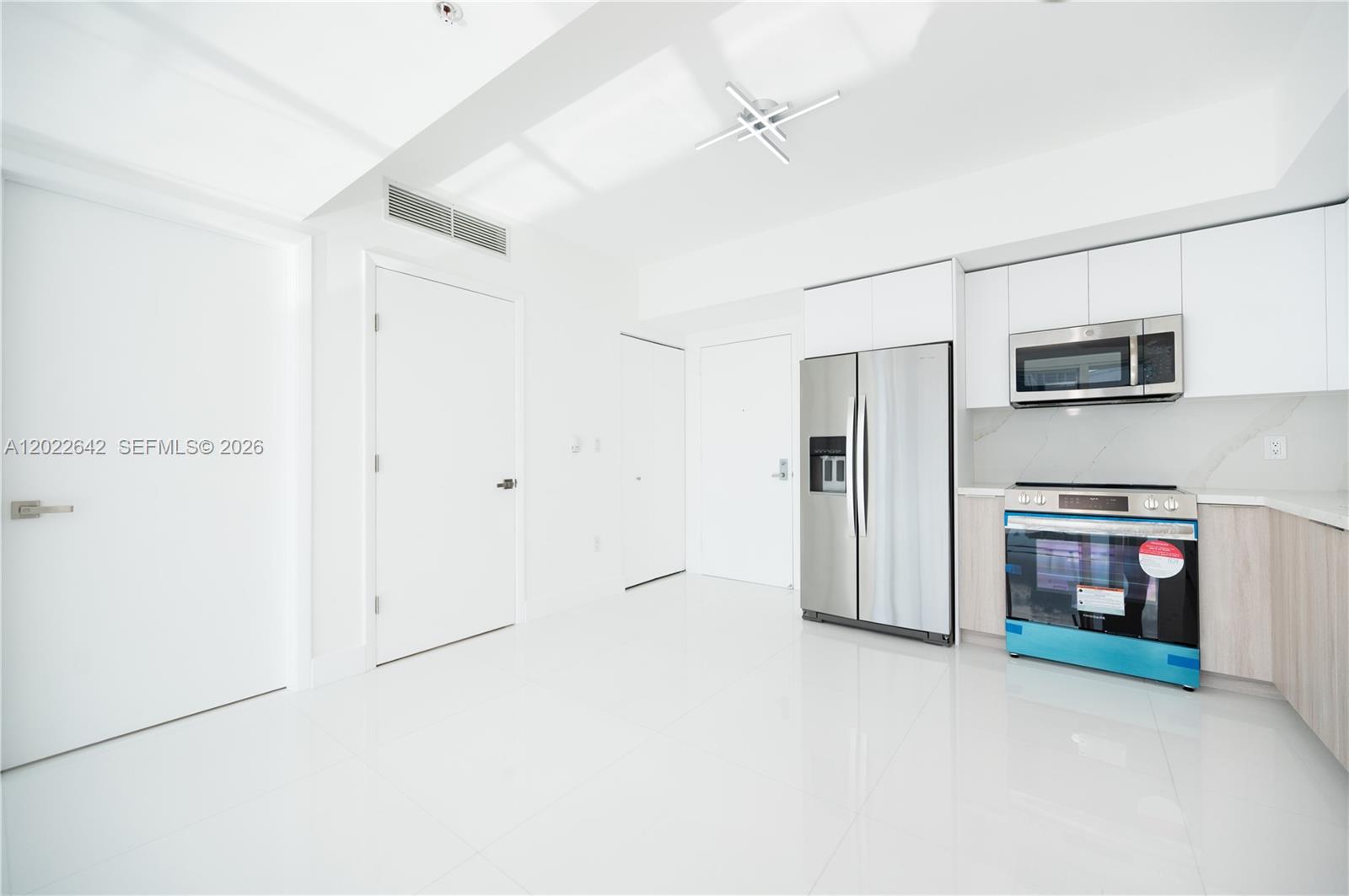 92 Southwest 3rd Street, Unit 3411 Miami, FL 33130 - Photo 38 of 42