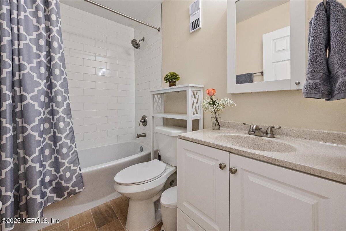700 West Pope Road, Unit B16 St. Augustine, FL 32080 - Photo 10 of 12 09-Bathroom