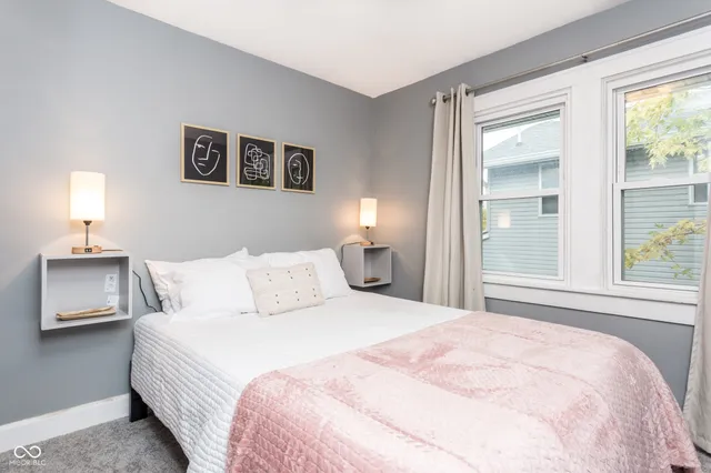 $304,900 | 1524 South East Street, Indianapolis, IN 46225