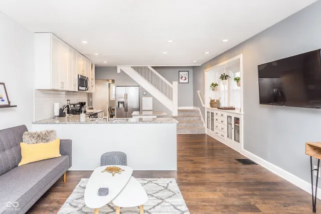 $304,900 | 1524 South East Street, Indianapolis, IN 46225