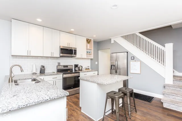 $304,900 | 1524 South East Street, Indianapolis, IN 46225