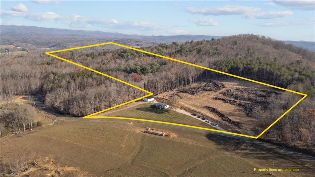 1212 Hooker Road Mount Airy, NC 27030 - Photo 4 of 45