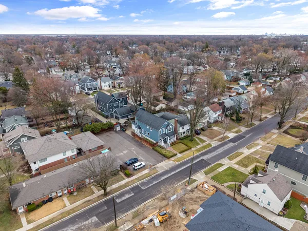 $995,000 | 819 Irving Avenue, Royal Oak, MI 48067