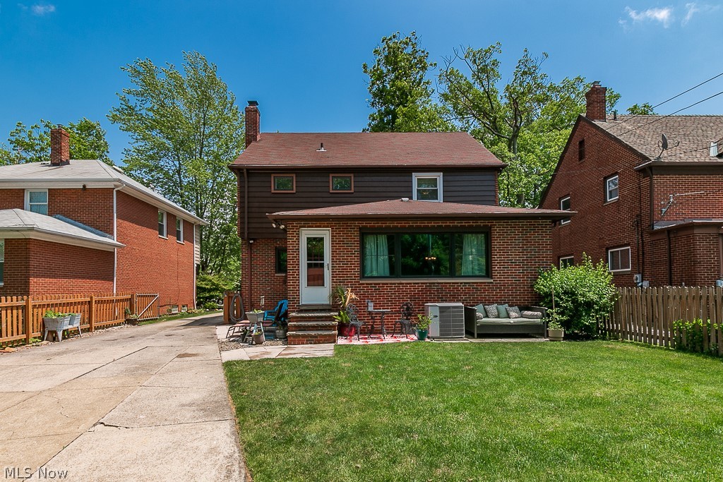 2448 Dysart Road Cleveland, OH 44118 - Photo 5 of 35 Gallery Image 5