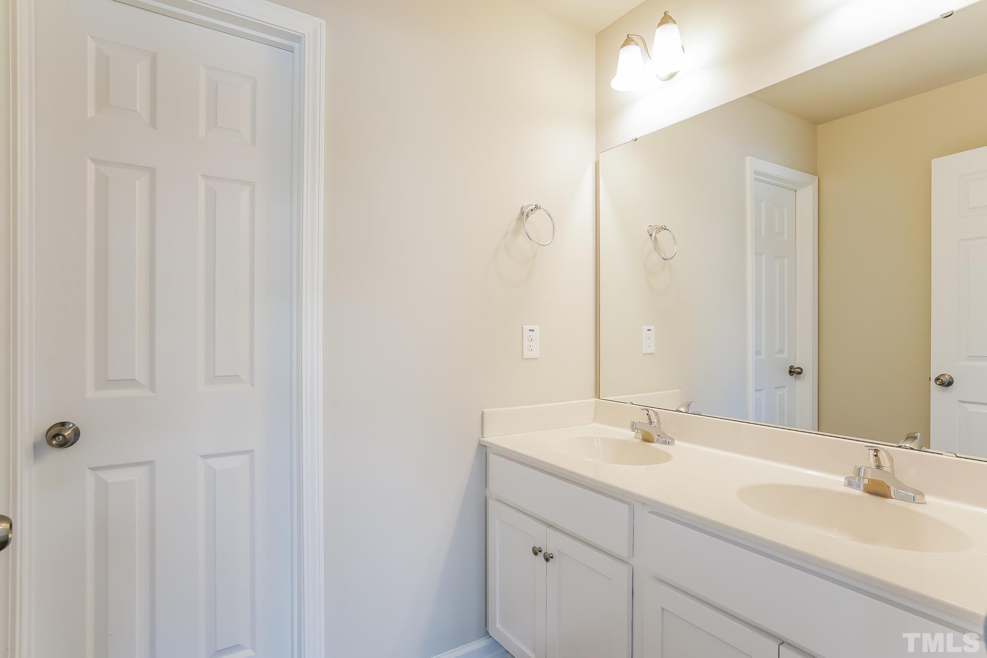 104 Hampshire Place Kenly, NC 27542 - Photo 10 of 16