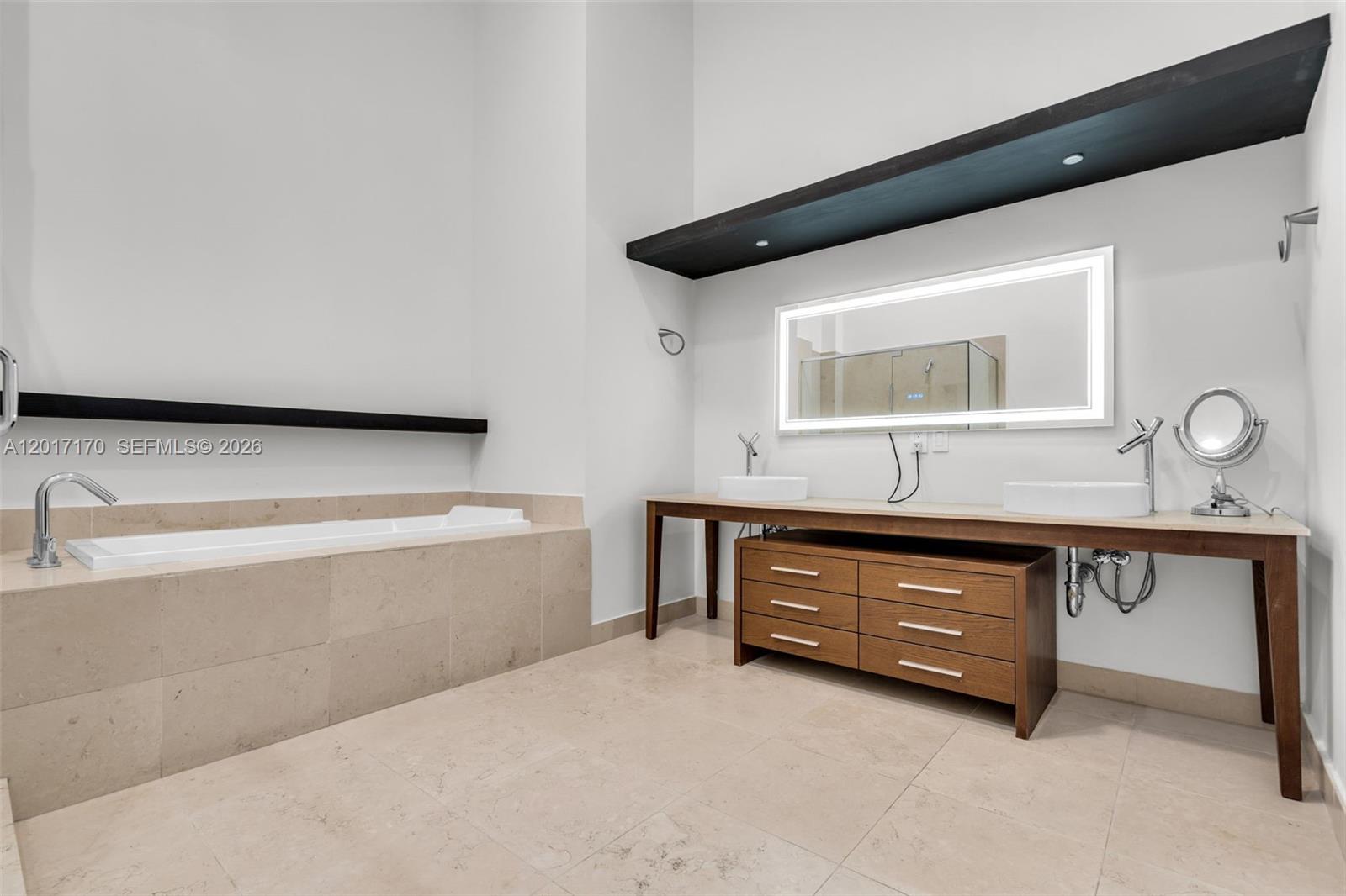 495 Brickell Avenue, Unit 1501 Miami, FL 33131 - Photo 14 of 31