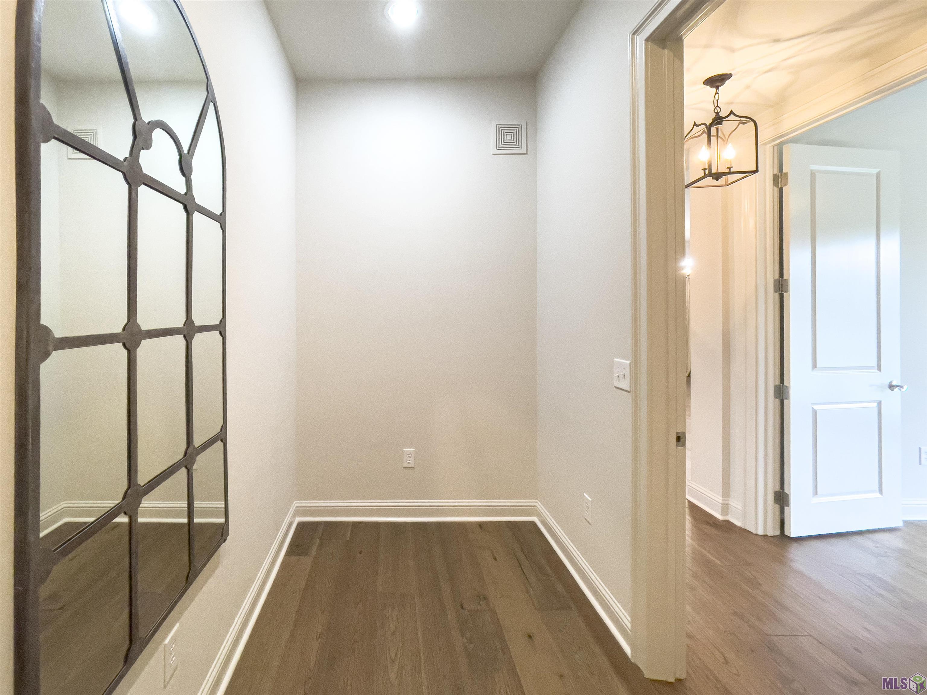 998 Stanford Avenue, Unit 206 Baton Rouge, LA 70808 - Photo 21 of 30 Bonus room/home office