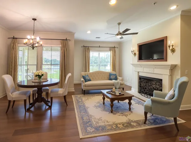 $619,900 | 998 Stanford Avenue, Unit 206, Baton Rouge, LA 70808