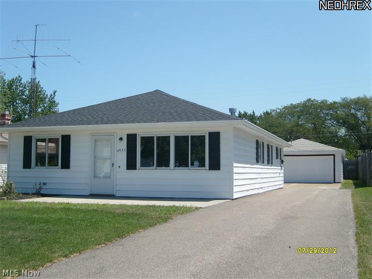 4935 Wake Robin Road Mentor, OH 44060 - Photo 2 of 25
