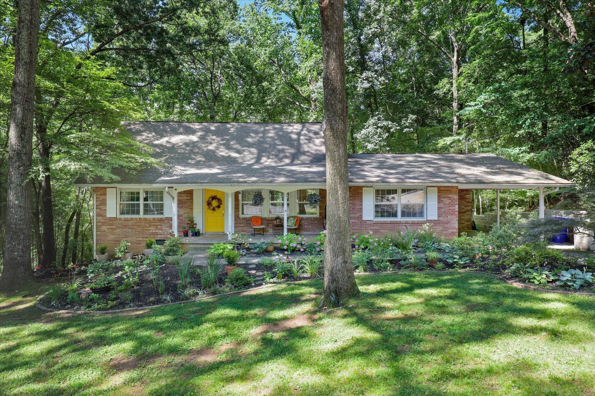 104 Wood Ridge Lane Oak Ridge, TN 37830 - Photo 1 of 26 Gallery Image 1