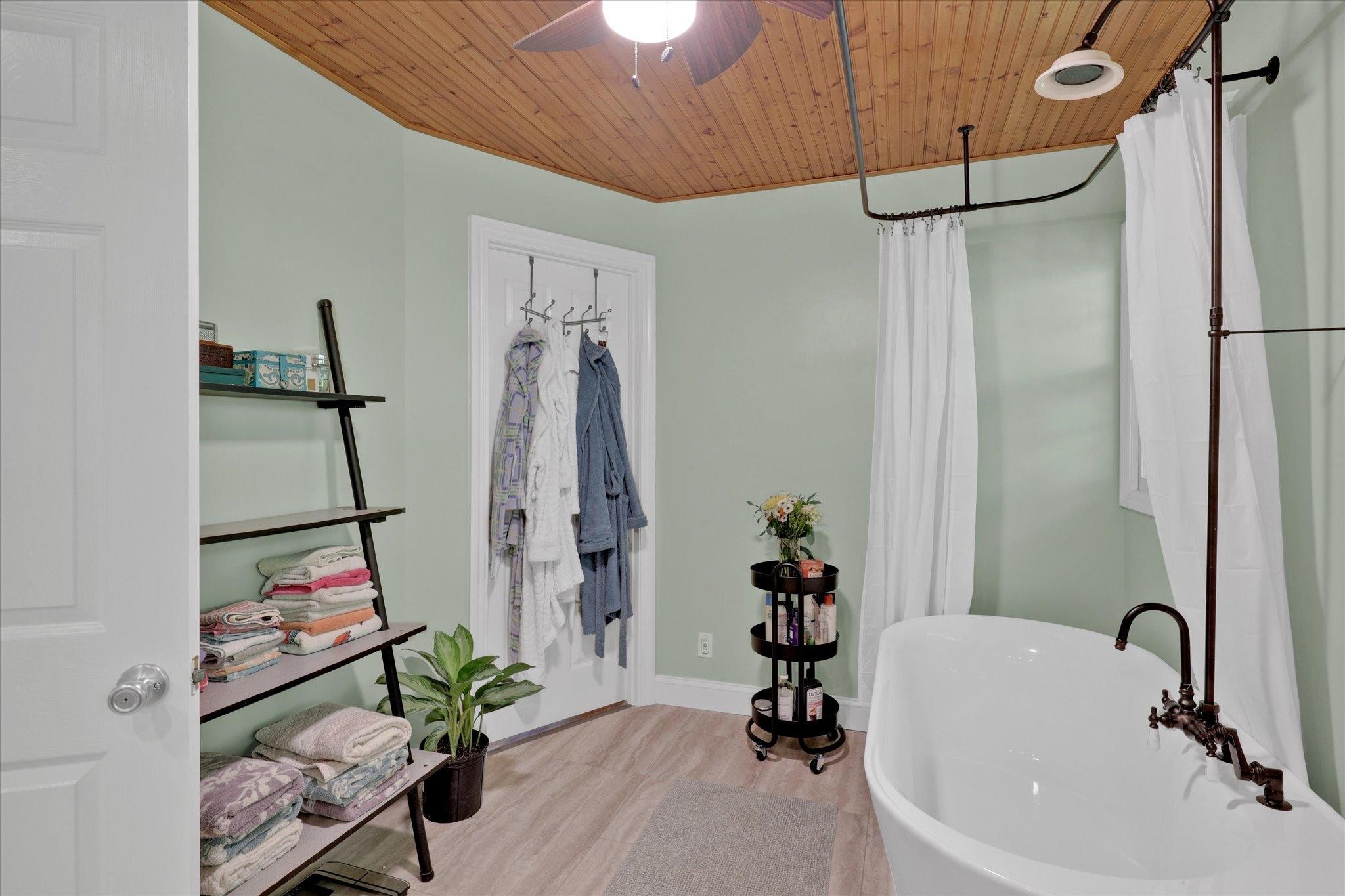 104 Wood Ridge Lane Oak Ridge, TN 37830 - Photo 15 of 26 Gallery Image 15