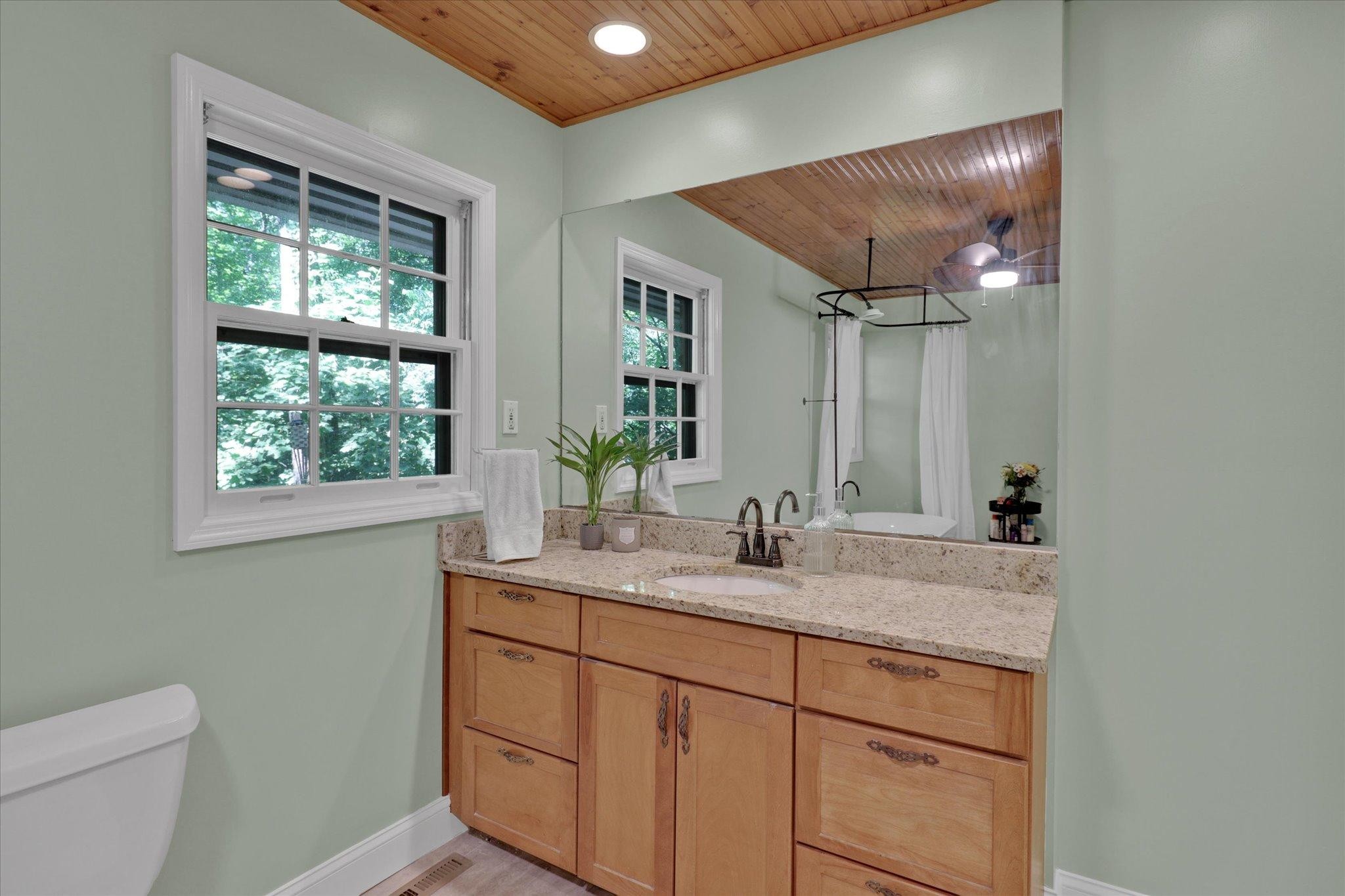 104 Wood Ridge Lane Oak Ridge, TN 37830 - Photo 16 of 26 Gallery Image 16