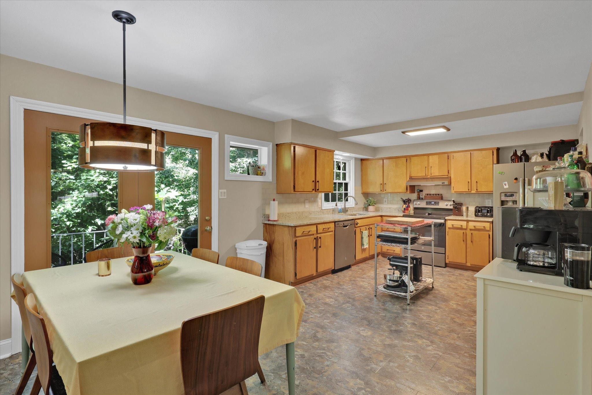 104 Wood Ridge Lane Oak Ridge, TN 37830 - Photo 5 of 26 Gallery Image 5