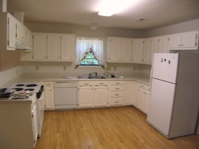 2164 Shea Lane, Unit 27 PHASE IX Seneca, SC 29672 - Photo 3 of 9 Gallery Image 3