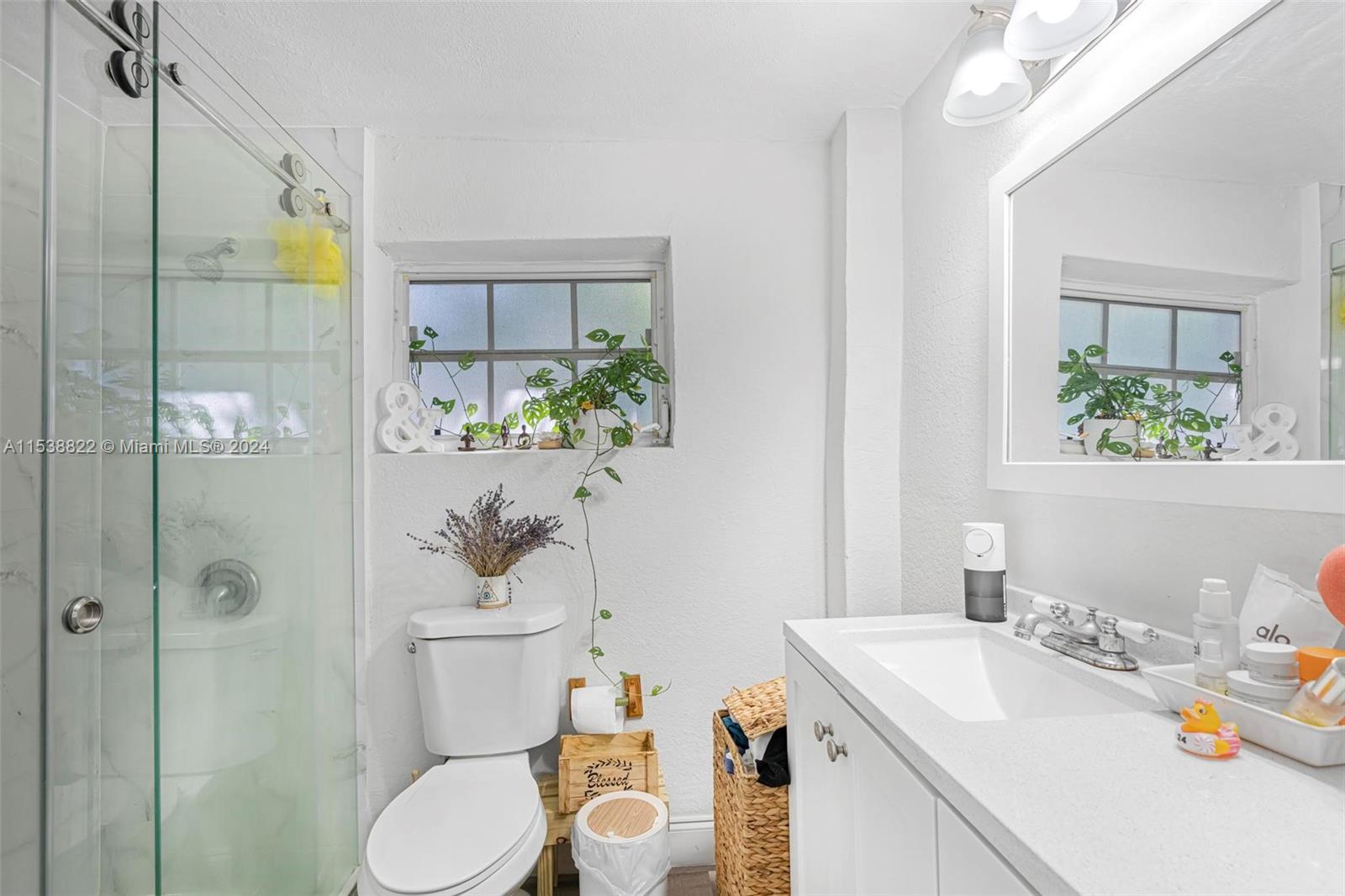 10060 Southwest 171st Street Miami, FL 33157 - Photo 12 of 25 Gallery Image 12