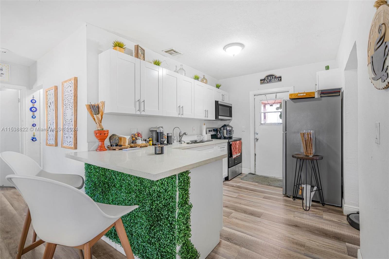 10060 Southwest 171st Street Miami, FL 33157 - Photo 16 of 25 Gallery Image 16