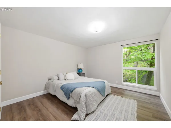 $310,000 | 417 Stonewood Drive, Eugene, OR 97405