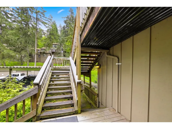 $310,000 | 417 Stonewood Drive, Eugene, OR 97405