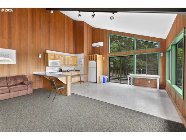 $310,000 | 417 Stonewood Drive, Eugene, OR 97405