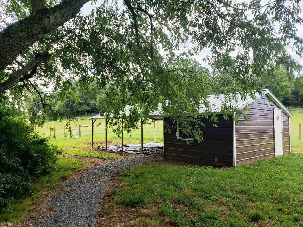 512 Vass Mill Road Laurel Fork, VA 24352 - Photo 32 of 49 18x10 metal building