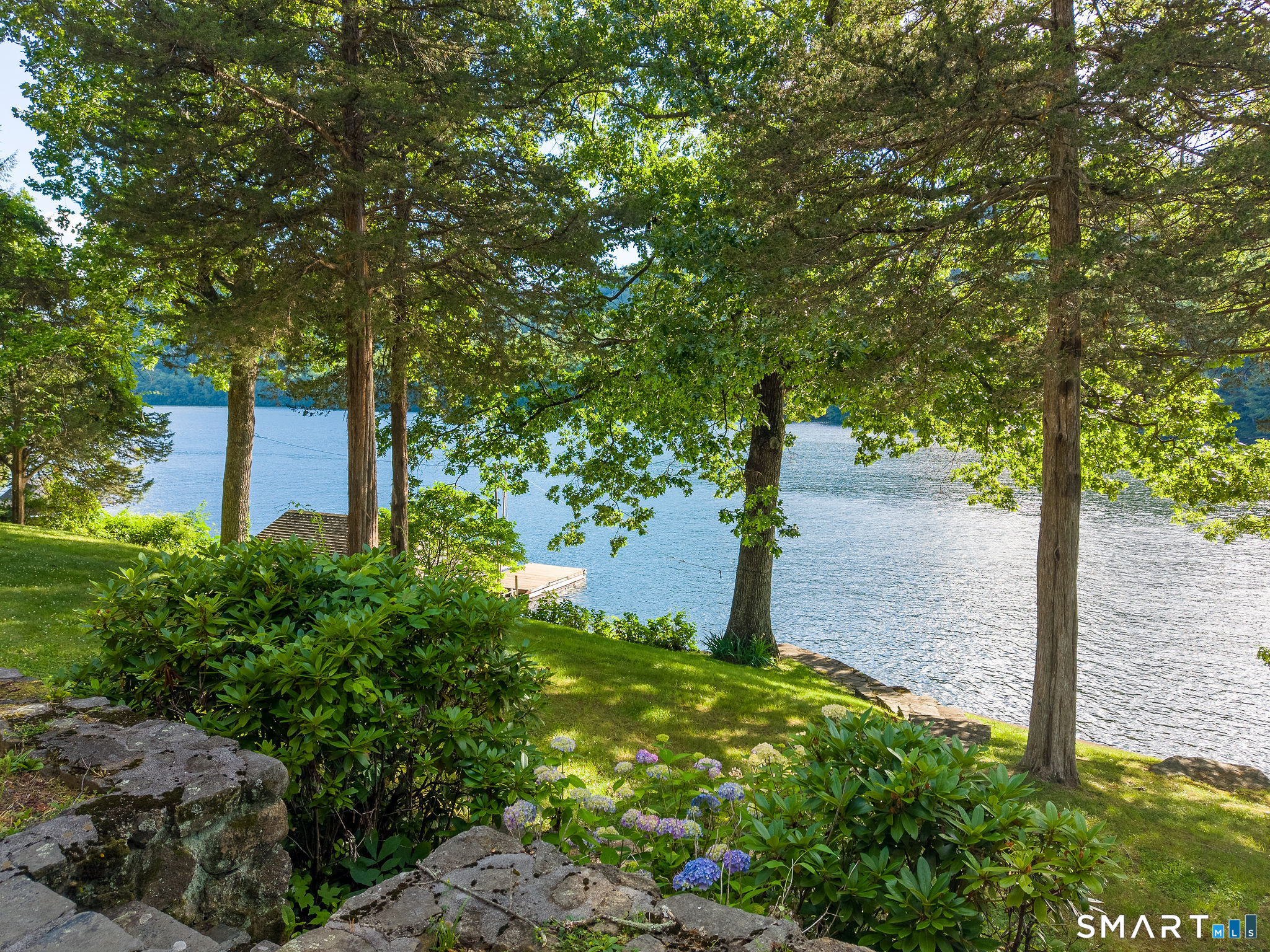 23 Echo Drive New Milford, CT 06776 - Photo 3 of 39