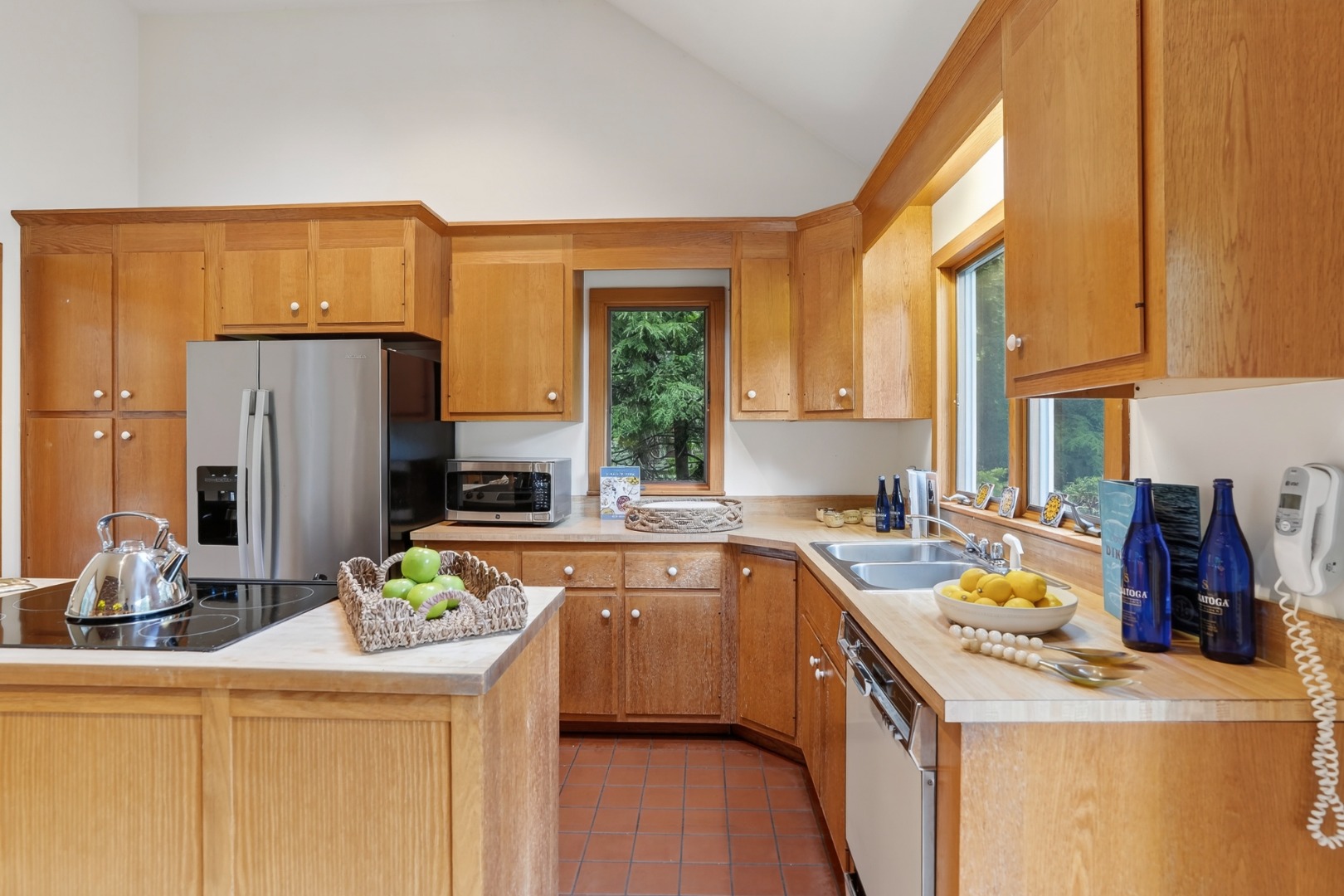 20 Hidden Cove Road Oak Bluffs, MA 02557 - Photo 14 of 45 Gallery Image 14