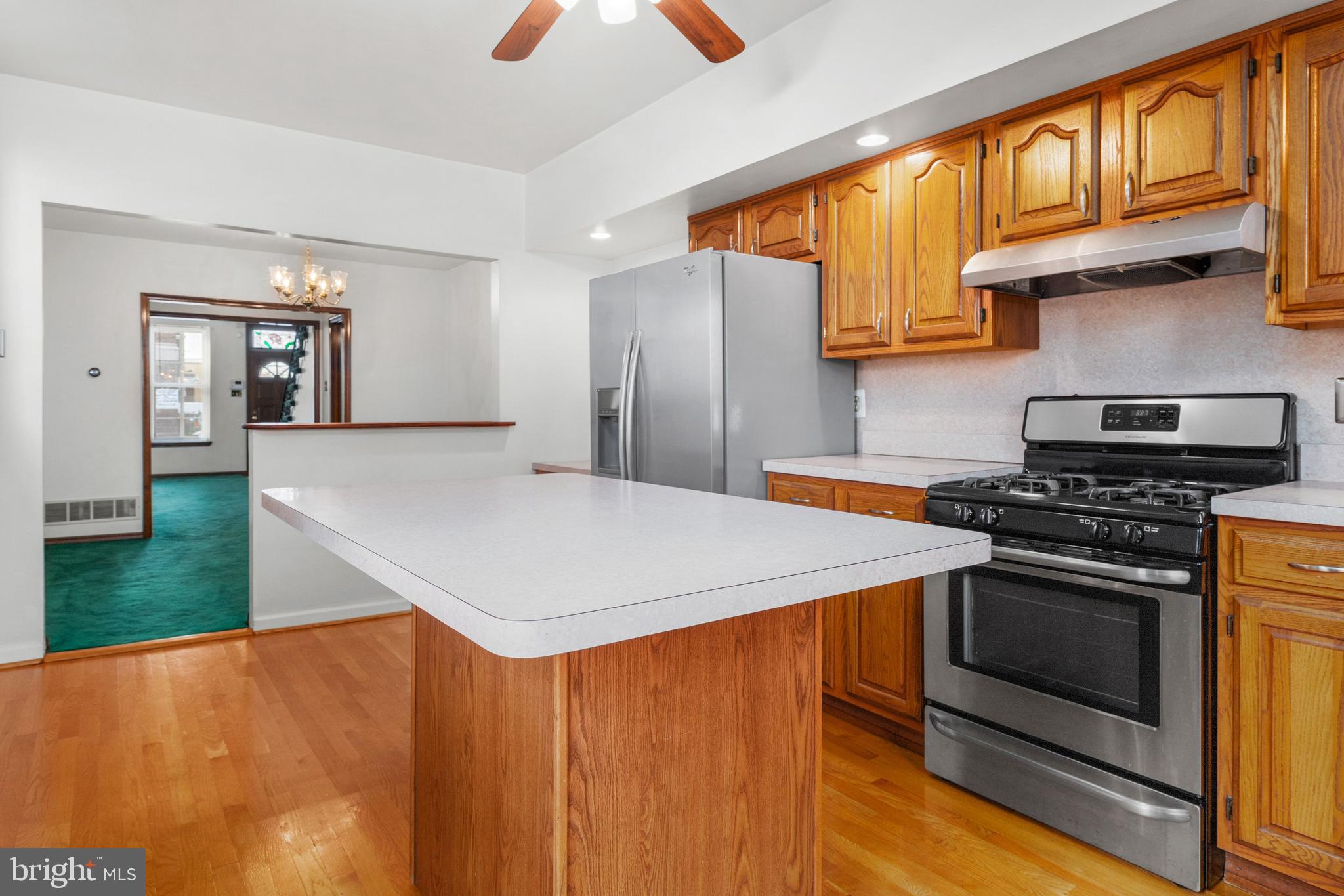 1911 South 3rd Street Philadelphia, PA 19148 - Photo 13 of 35 Eat-in Kitchen