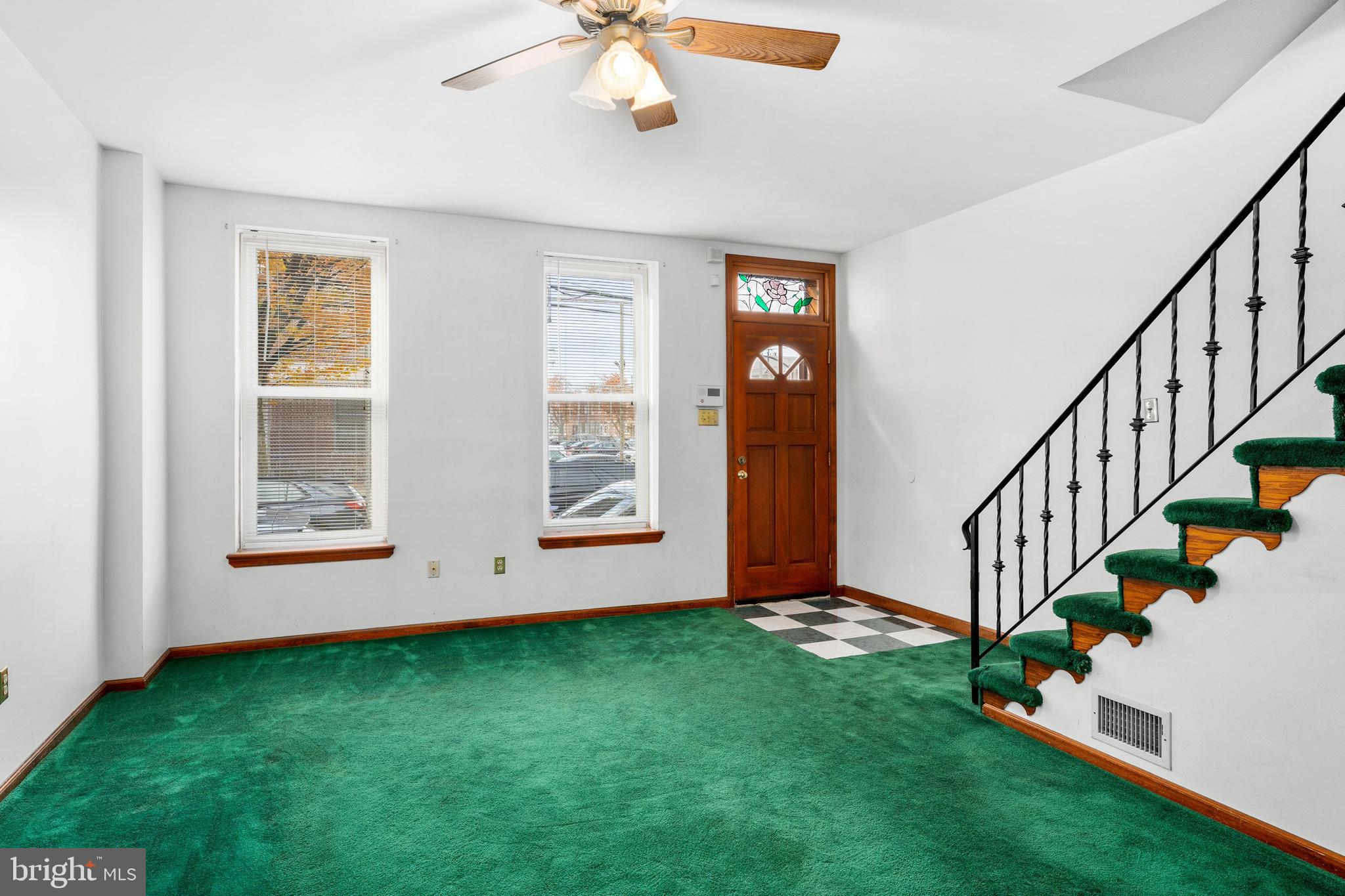 1911 South 3rd Street Philadelphia, PA 19148 - Photo 8 of 35 Living room
