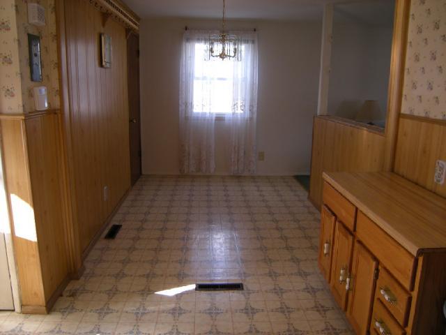 2213 Case Road Columbus, OH 43224 - Photo 4 of 6
