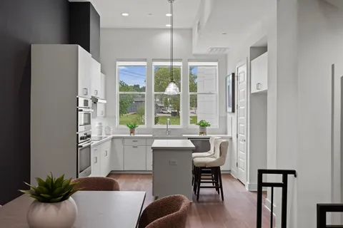 $685,000 | 2505 Bluebonnet Lane, Unit 4, Austin, TX 78704