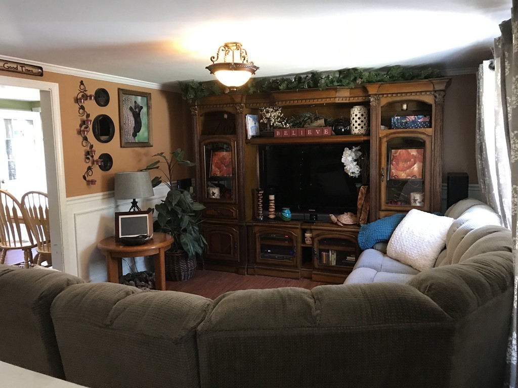 1095 Brayton Point Road Somerset, MA 02725 - Photo 5 of 17 Gallery Image 5